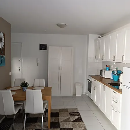 With Wifi - 12072 Apartment *